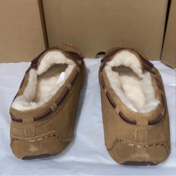 UGG DAKOTA - Picture 3 of 5